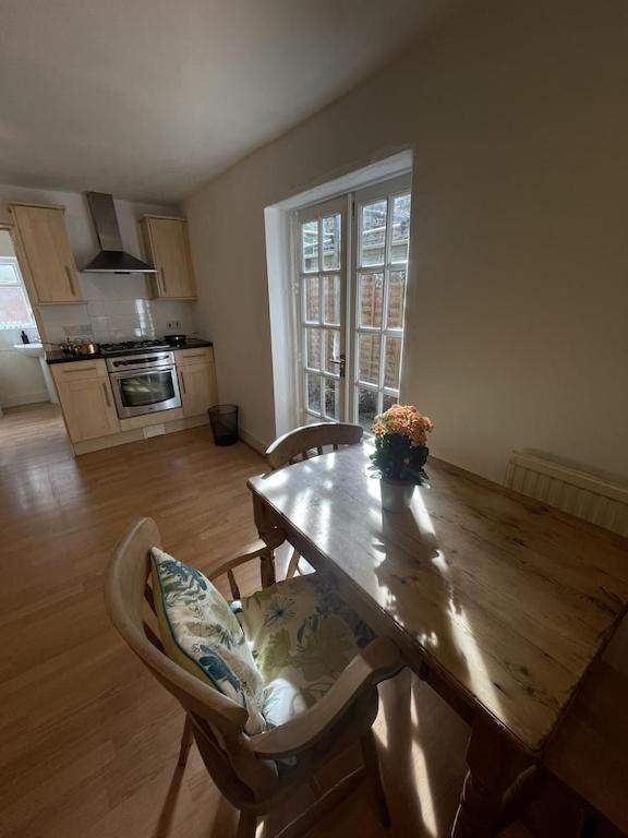 Beautiful Ground Floor Garden Flat Apartment ลอนดอน ภายนอก รูปภาพ